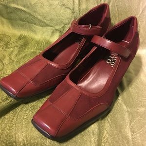 NEW Franco Sarto deep red heels Authentic size 9